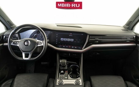 Volkswagen Touareg III, 2019 год, 5 000 000 рублей, 14 фотография