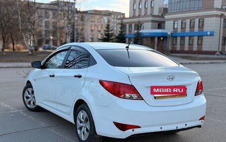 Hyundai Solaris II рестайлинг, 2015 год, 449 000 рублей, 3 фотография