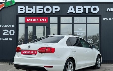 Volkswagen Jetta VI, 2011 год, 1 220 000 рублей, 2 фотография