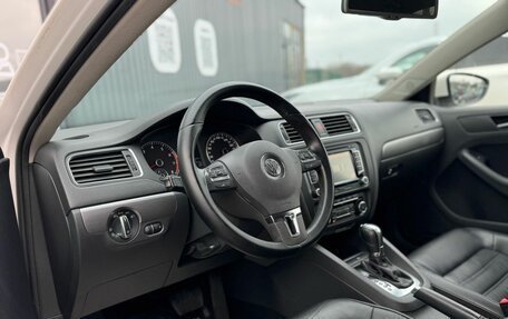 Volkswagen Jetta VI, 2011 год, 1 220 000 рублей, 11 фотография