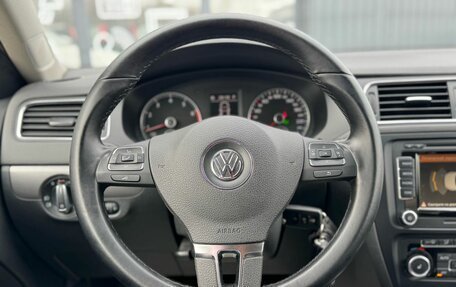 Volkswagen Jetta VI, 2011 год, 1 220 000 рублей, 13 фотография