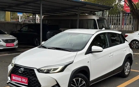 Toyota Yaris XP150 рестайлинг, 2022 год, 1 190 001 рублей, 1 фотография