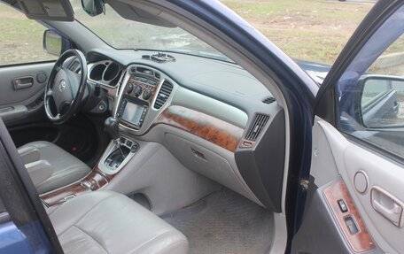 Toyota Highlander III, 2004 год, 1 250 000 рублей, 11 фотография