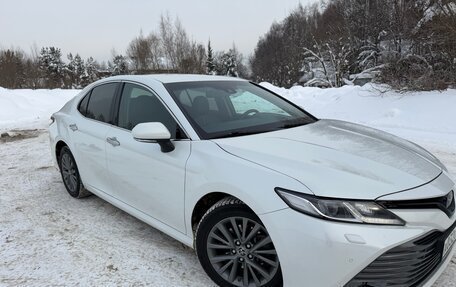 Toyota Camry, 2018 год, 2 499 999 рублей, 4 фотография