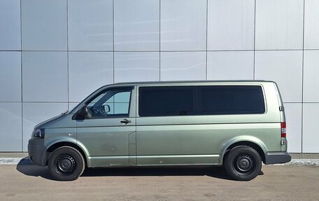 Volkswagen Caravelle T5, 2011 год, 1 550 000 рублей, 2 фотография