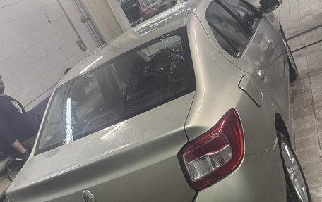 Renault Logan II, 2018 год, 898 000 рублей, 2 фотография