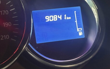 Renault Logan II, 2018 год, 898 000 рублей, 4 фотография