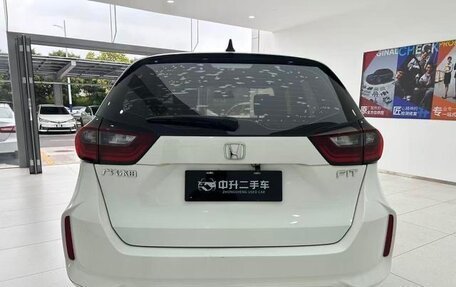 Honda Fit, 2021 год, 1 160 000 рублей, 5 фотография