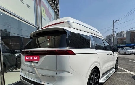 KIA Carnival, 2023 год, 5 320 777 рублей, 2 фотография