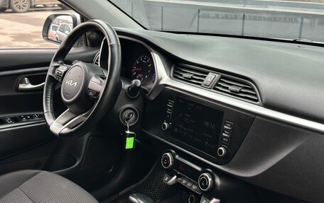 KIA Rio IV, 2022 год, 1 399 000 рублей, 12 фотография