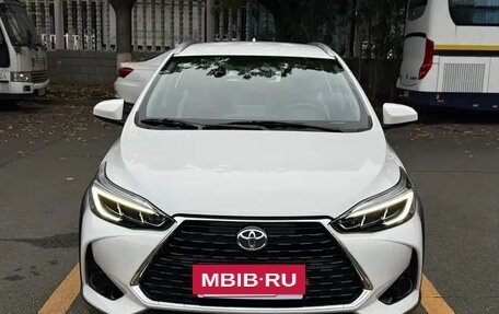 Toyota Yaris XP150 рестайлинг, 2022 год, 1 190 001 рублей, 2 фотография