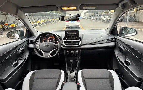 Toyota Yaris XP150 рестайлинг, 2022 год, 1 190 001 рублей, 7 фотография