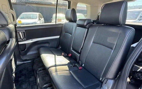 Toyota ISis I, 2017 год, 1 090 333 рублей, 11 фотография