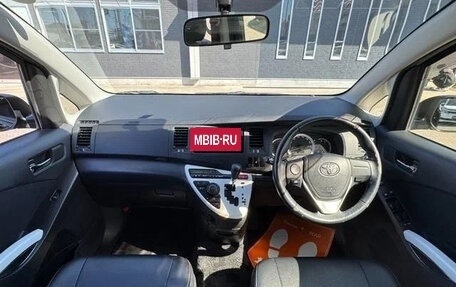 Toyota ISis I, 2017 год, 1 090 333 рублей, 9 фотография