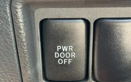 Toyota ISis I, 2017 год, 1 090 333 рублей, 34 фотография