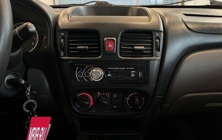 Nissan Almera, 2002 год, 160 600 рублей, 12 фотография