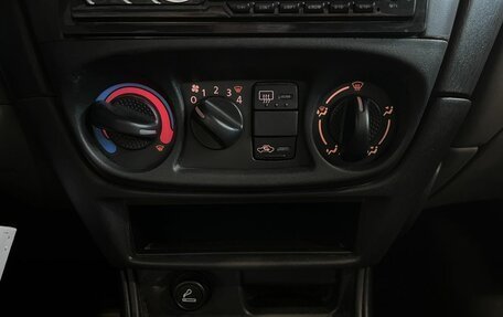 Nissan Almera, 2002 год, 160 600 рублей, 14 фотография