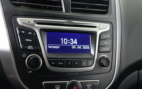 Hyundai Solaris II рестайлинг, 2015 год, 899 990 рублей, 17 фотография