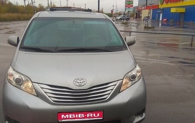 Toyota Sienna III, 2012 год, 2 700 000 рублей, 1 фотография