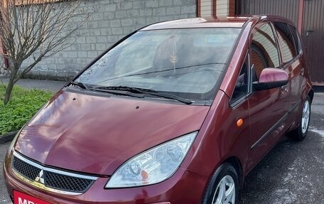 Mitsubishi Colt VI рестайлинг, 2004 год, 400 000 рублей, 1 фотография
