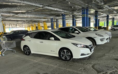 Nissan Leaf II, 2019 год, 1 600 000 рублей, 1 фотография
