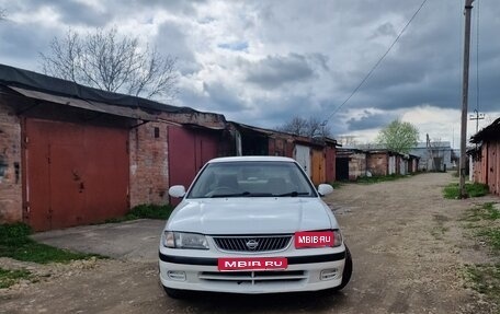 Nissan Sunny B15, 2000 год, 260 000 рублей, 1 фотография