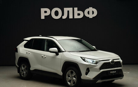 Toyota RAV4, 2020 год, 3 000 000 рублей, 1 фотография