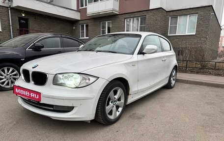 BMW 1 серия, 2010 год, 550 000 рублей, 2 фотография