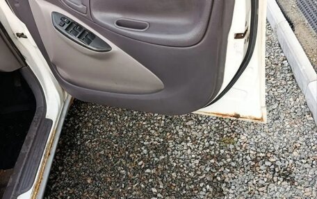 Toyota Platz, 2000 год, 210 000 рублей, 3 фотография