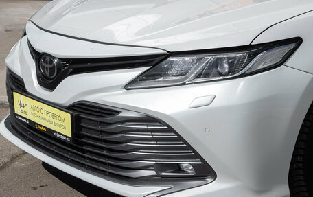 Toyota Camry, 2018 год, 2 438 000 рублей, 3 фотография