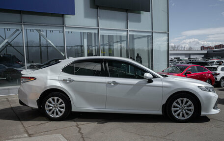 Toyota Camry, 2018 год, 2 438 000 рублей, 10 фотография