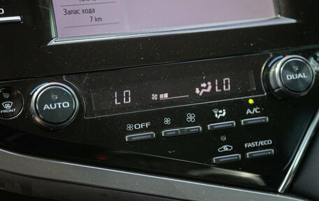 Toyota Camry, 2018 год, 2 438 000 рублей, 12 фотография