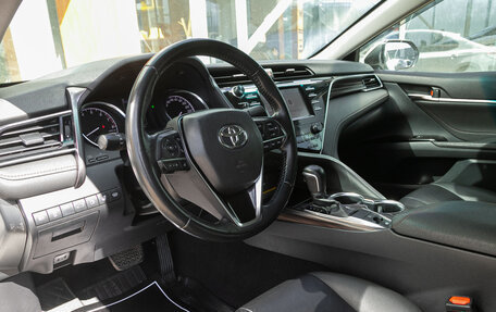 Toyota Camry, 2018 год, 2 438 000 рублей, 16 фотография