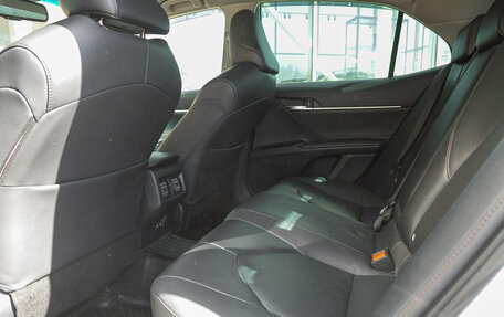 Toyota Camry, 2018 год, 2 438 000 рублей, 18 фотография