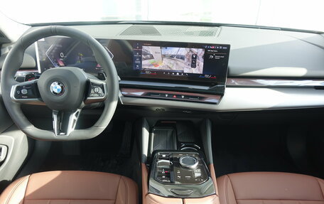 BMW 5 серия, 2025 год, 10 090 000 рублей, 21 фотография