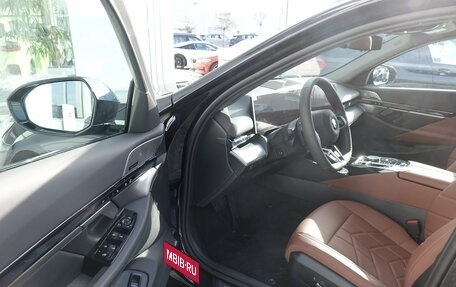 BMW 5 серия, 2025 год, 10 090 000 рублей, 14 фотография