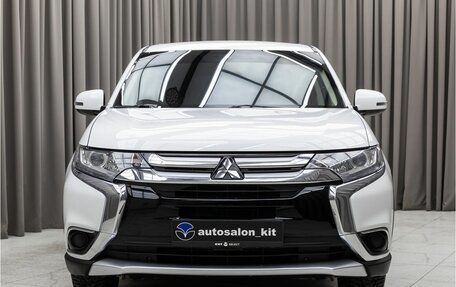 Mitsubishi Outlander III рестайлинг 3, 2016 год, 1 950 000 рублей, 2 фотография