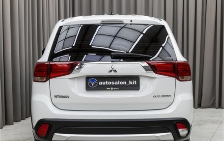 Mitsubishi Outlander III рестайлинг 3, 2016 год, 1 950 000 рублей, 5 фотография