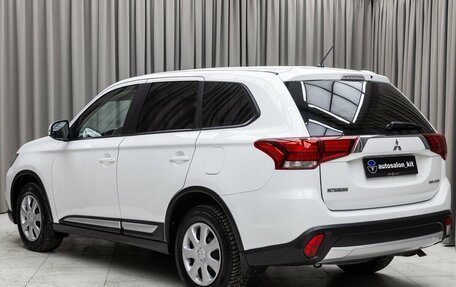 Mitsubishi Outlander III рестайлинг 3, 2016 год, 1 950 000 рублей, 6 фотография