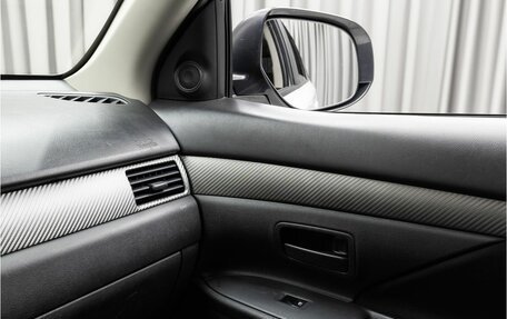 Mitsubishi Outlander III рестайлинг 3, 2016 год, 1 950 000 рублей, 18 фотография