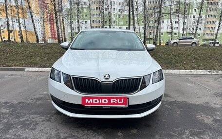 Skoda Octavia, 2017 год, 1 570 000 рублей, 2 фотография