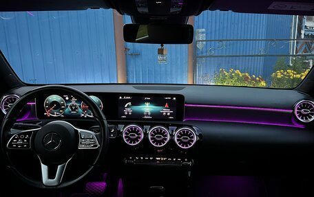 Mercedes-Benz A-Класс, 2019 год, 2 300 000 рублей, 5 фотография