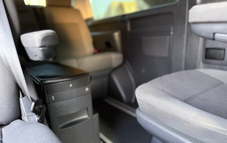 Volkswagen Multivan T5, 2013 год, 2 760 000 рублей, 18 фотография