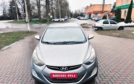 Hyundai Elantra V, 2011 год, 770 000 рублей, 2 фотография