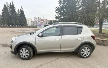 Renault Sandero II рестайлинг, 2015 год, 830 000 рублей, 2 фотография