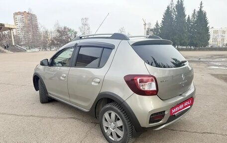 Renault Sandero II рестайлинг, 2015 год, 830 000 рублей, 3 фотография