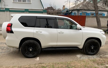 Toyota Land Cruiser Prado 150 рестайлинг 2, 2018 год, 5 550 000 рублей, 4 фотография