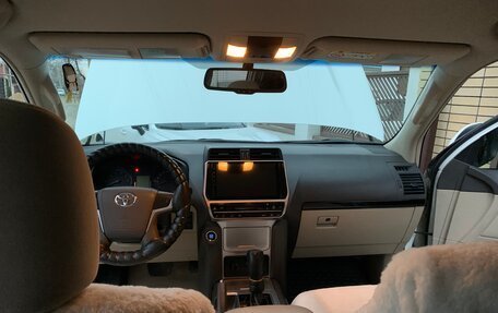 Toyota Land Cruiser Prado 150 рестайлинг 2, 2018 год, 5 550 000 рублей, 15 фотография