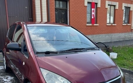 Mitsubishi Colt VI рестайлинг, 2004 год, 400 000 рублей, 2 фотография