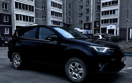 Toyota RAV4, 2017 год, 2 400 000 рублей, 6 фотография